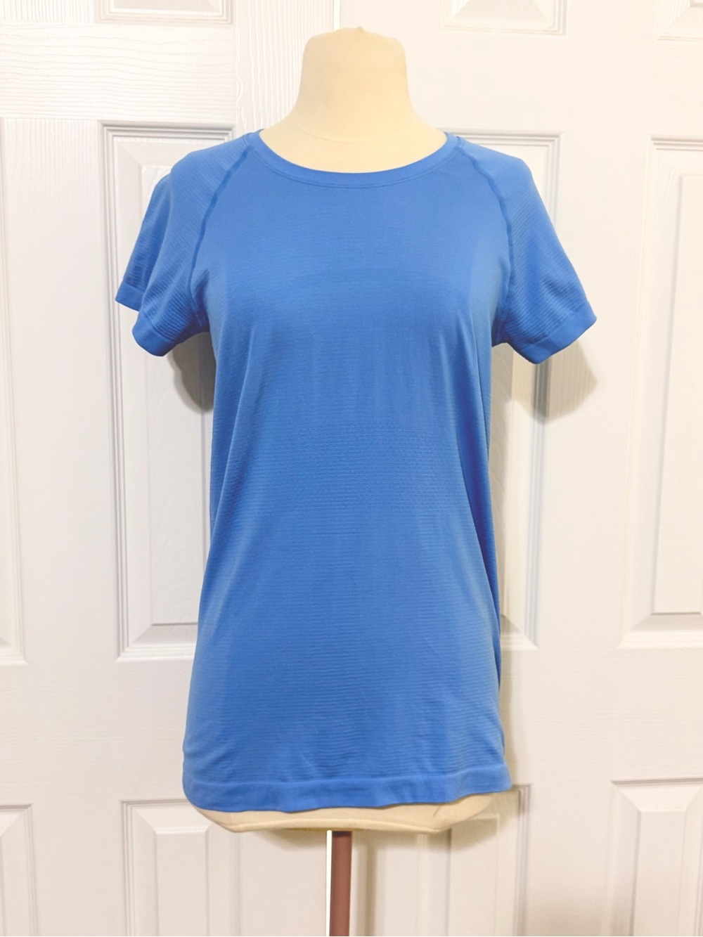 lululemon athletica Blue Swiftly Tech Short Sleeve 2.0 Hip Length
